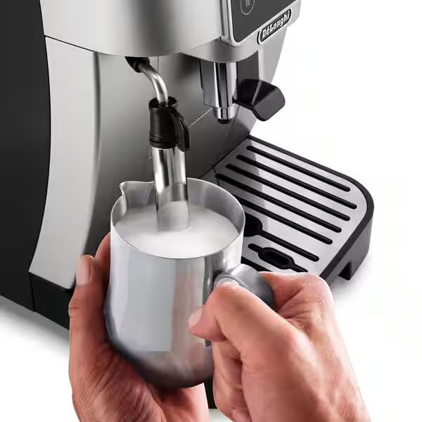 Delonghi Automatic Coffee Maker Model ECAM220.31